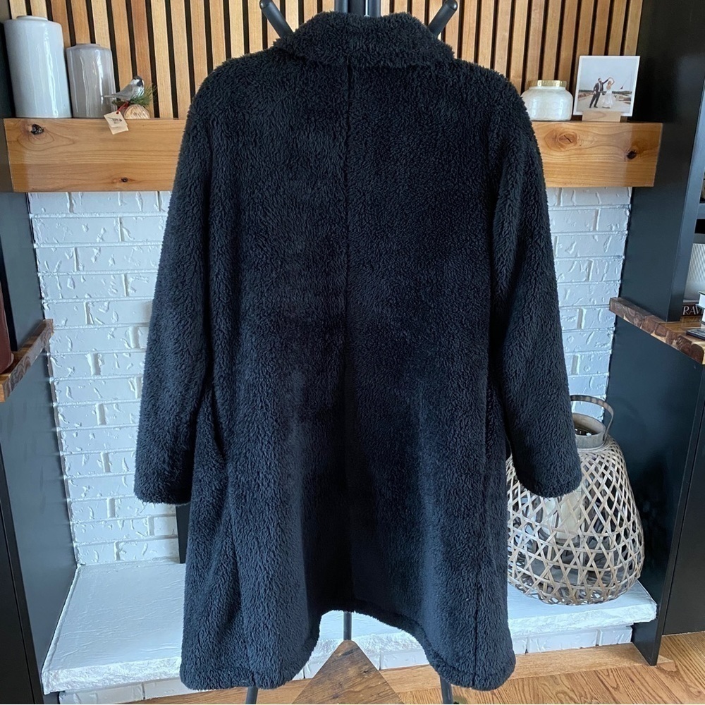Mob Wife Faux Fur Coat - Picture 3 of 6